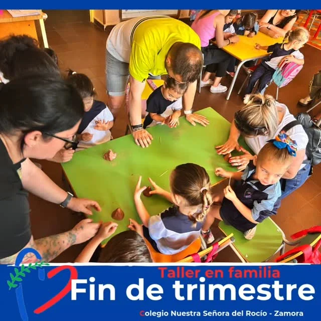 🌍👨‍👩‍👧‍👦 ¡Cerramos nuestro viaje por la historia con manos a la arcilla y el corazón lleno! 💚
Este trimestre hemos recorrido tres grandes civilizaciones: Grecia, Roma y Egipto 🏛️🏺🔺

Y no podíamos terminar de mejor manera que… ¡en familia! 🫶✨
Organizamos un taller familiar súper especial donde, entre risas, arcilla y mucho cariño, creamos:
 🏅 Medallas olímpicas dignas de Atenas
 🏺 Vasijas romanas que contarían mil historias
 🔺 Pirámides egipcias con secretos por descubrir

Una tarde para compartir, crear y aprender juntos, porque en el cole Nuestra Señora del Rocío sabemos que cuando las familias se implican, la educación se multiplica ❤️

Gracias por ser parte de este camino.
Así educamos: con amor, alegría, cercanía y experiencias que se quedan para siempre 🌟
📸 ¡Desliza para ver los mejores momentos!

#NSRocío#EducamosConAmor #ProyectoTrimestral #GreciaRomaEgipto #TallerFamiliar #AprenderJugando #MetodologíasInnovadoras #AmorDeDiosZamora #EducaciónIndividualizada #ColegioNuestraSeñoraDelRocío #FamiliasQueEducan #InnovaciónEducativa #NiñosFelices #CercaníaQueEduca #ArcillaConHistoria #AulasVivas #JuntosEsMejor